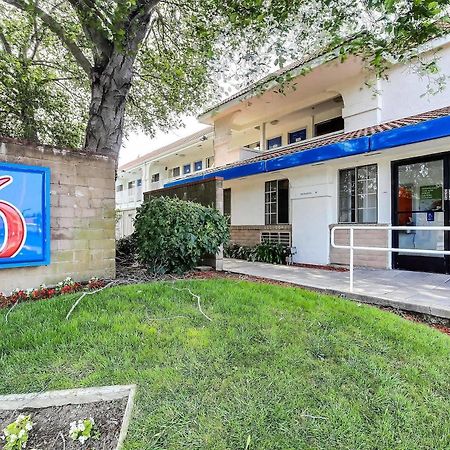 Motel 6-Pinole, Ca Eksteriør billede