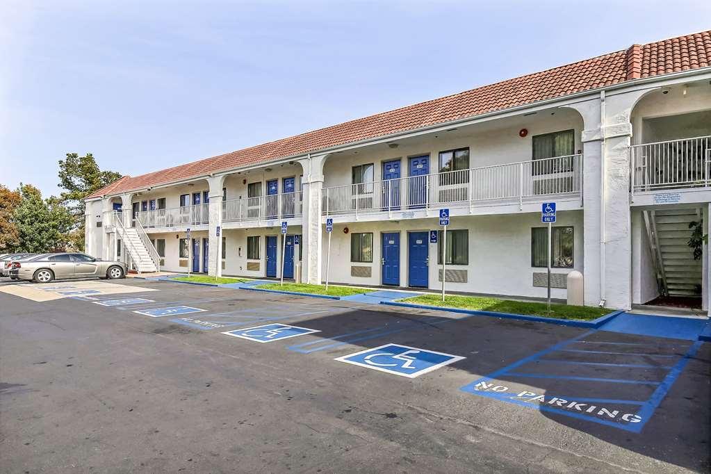 Motel 6-Pinole, Ca Eksteriør billede