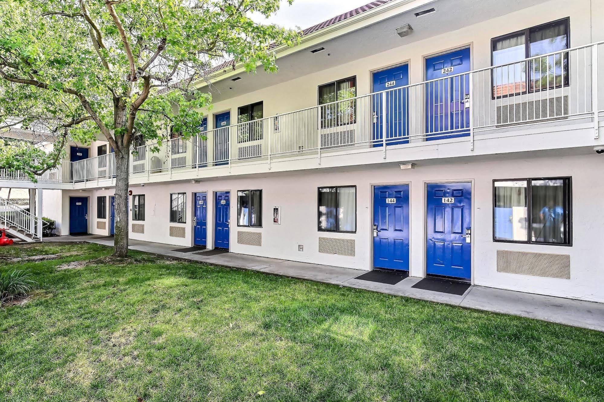 Motel 6-Pinole, Ca Eksteriør billede