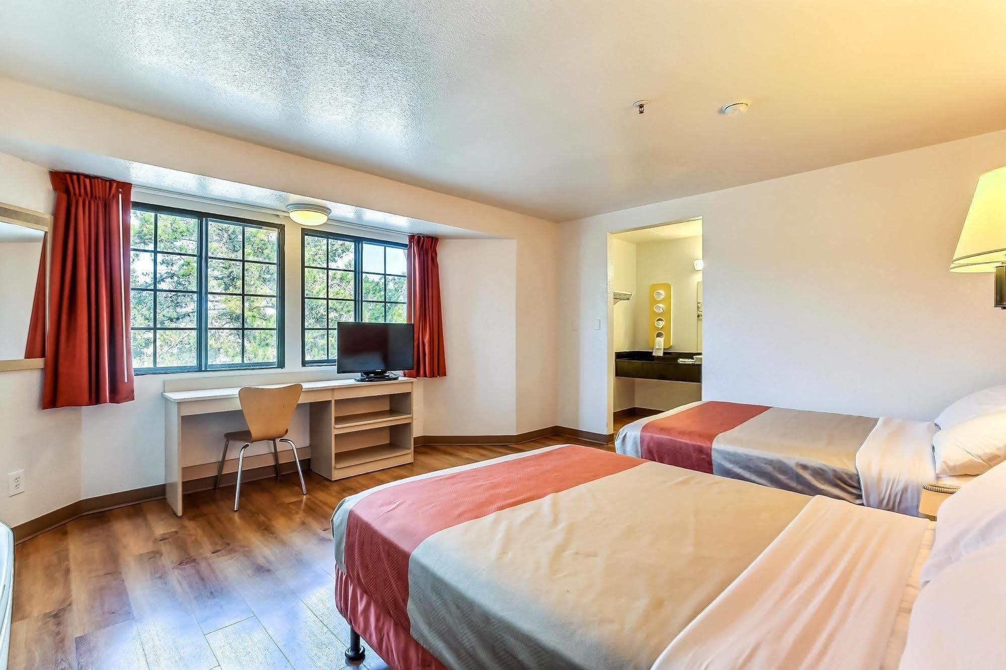 Motel 6-Pinole, Ca Eksteriør billede